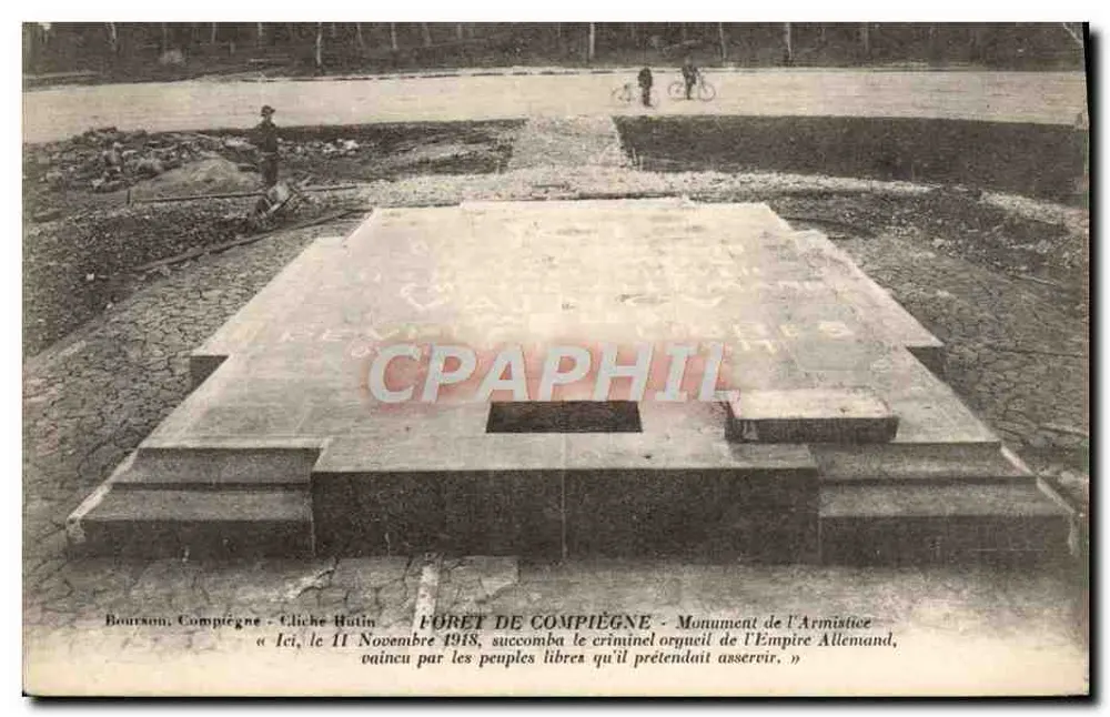 Floresta de Compiègne — Monumento da Armistice — Cliché Hutin - Frente