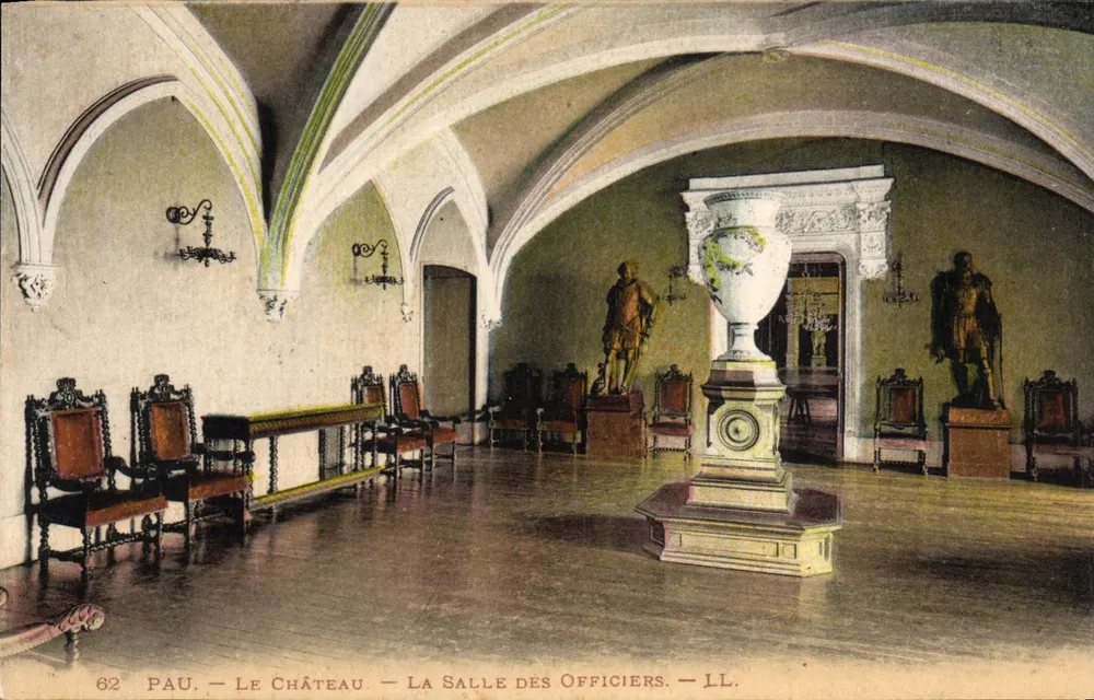 Pau — Schloss — Offizierssaal — LL - Vorderseite