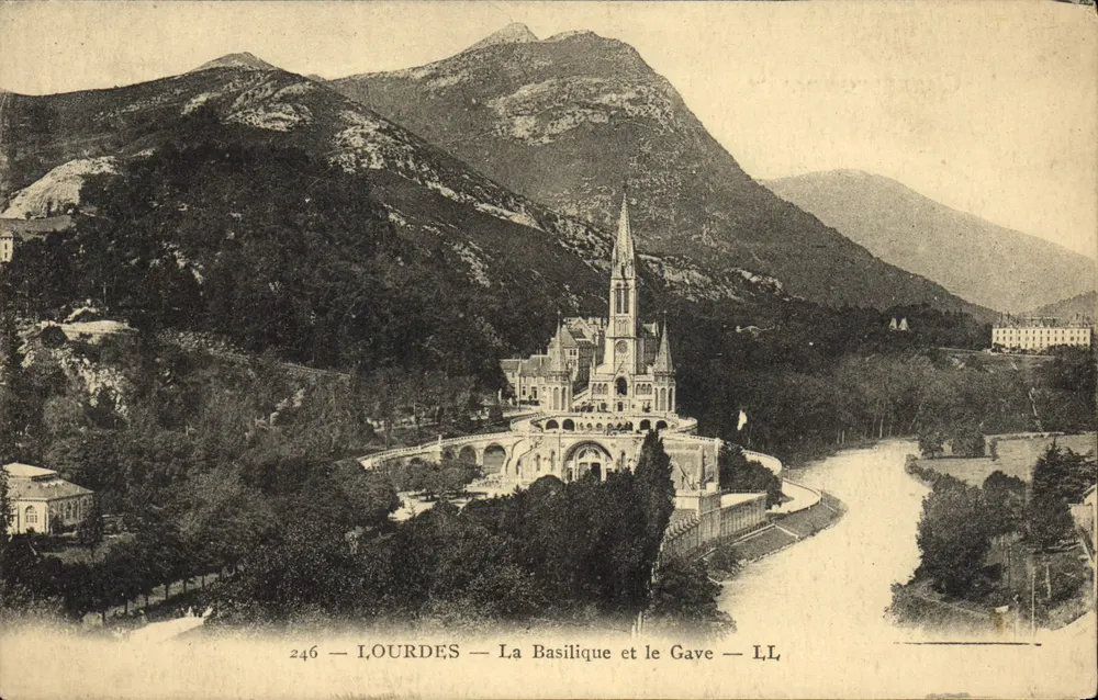 Lourdes — A Basílica e o Gave — LL — n°246 - Frente