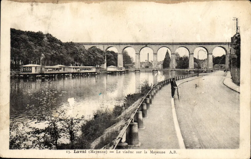 Laval (Mayenne) — O viaduto sobre a Mayenne — A.B. n°13 - Frente