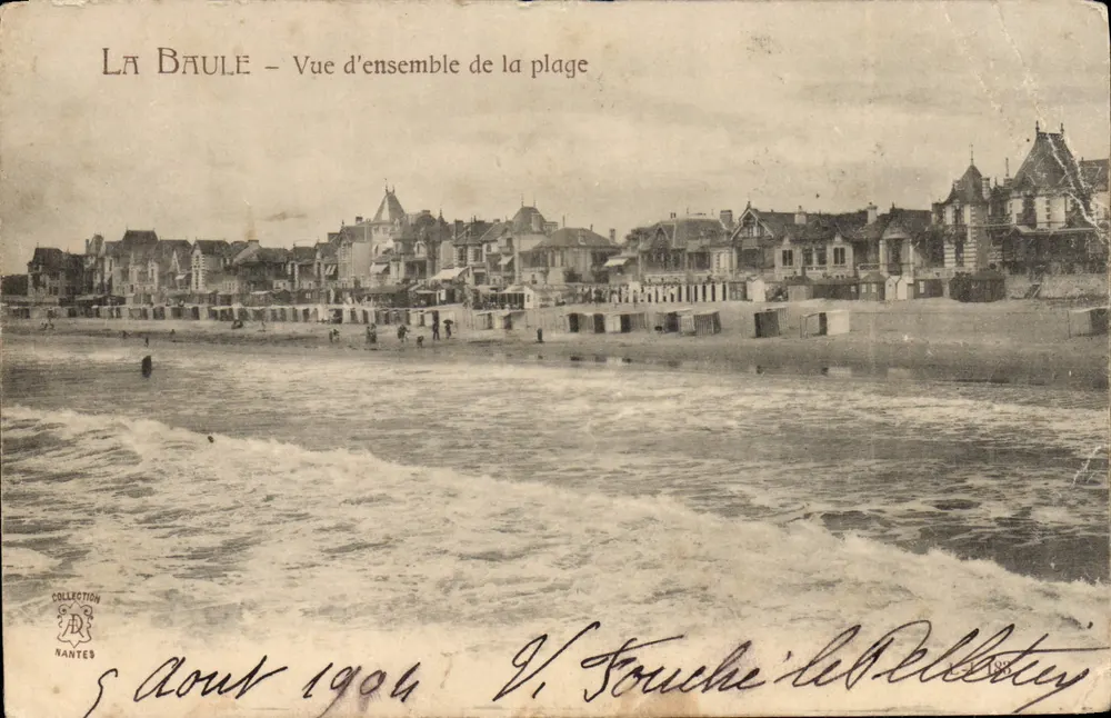 La Baule — Vue d'ensemble de la plage — Éditeur : V. Fouche, Nantes - Frente