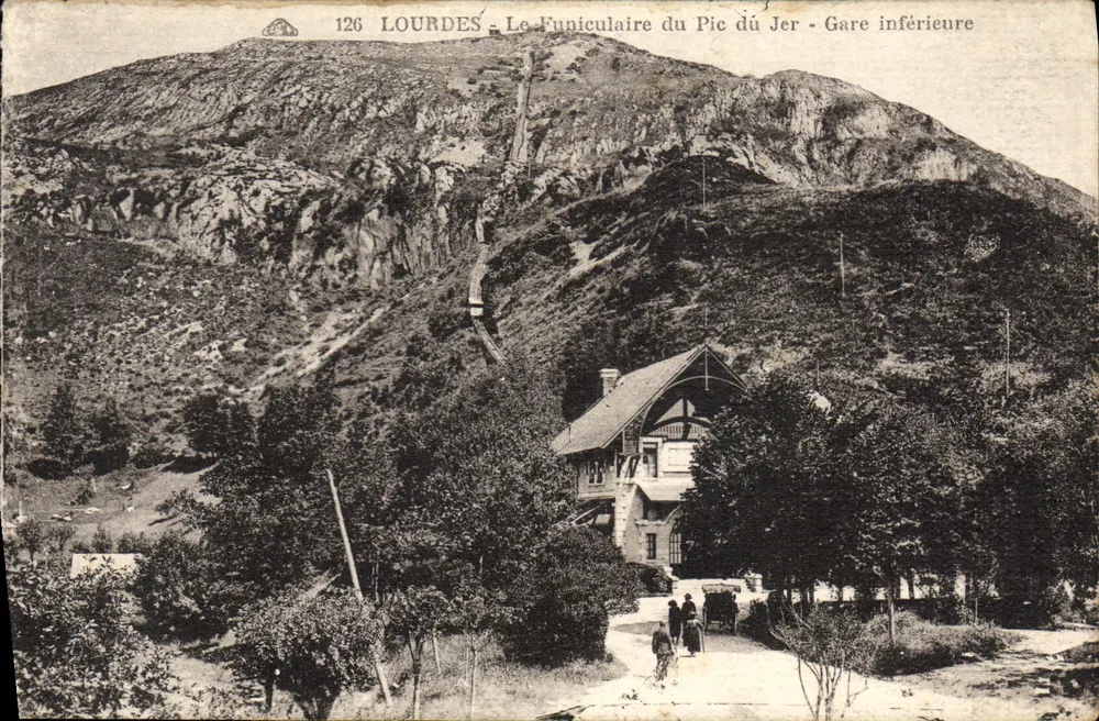 Lourdes — Der Funicular des Pic du Jer - Untere Station - Vorderseite