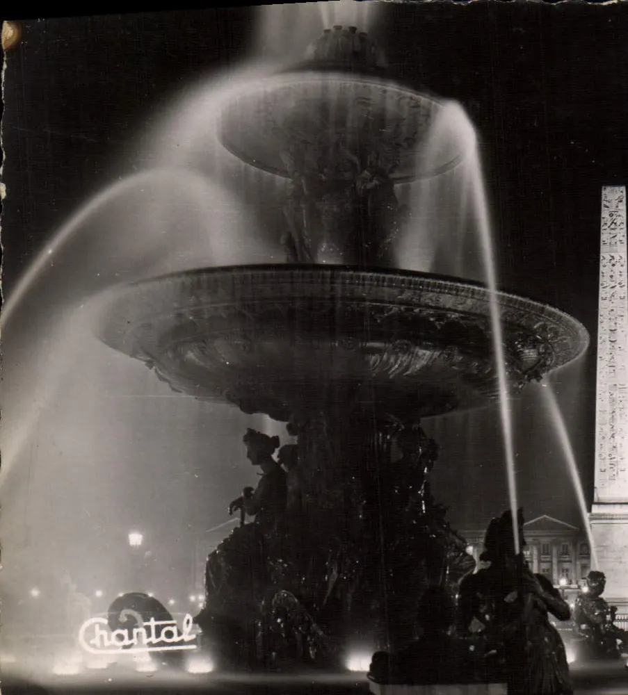 As Iluminações — Praça da Concórdia — Edições Chantal, n°552 - Frente