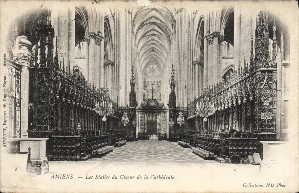 Amiens — As Stalles do Coro da Catedral — HEROUT, Papelaria, 49, Rue de Noyon, Amiens - Frente