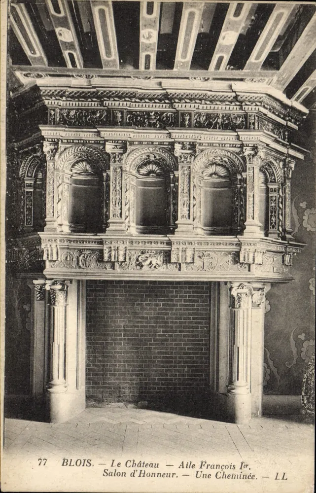 Blois — Das Schloss — Flügel François Ier — Ehrensaal — Ein Kamin - Vorderseite