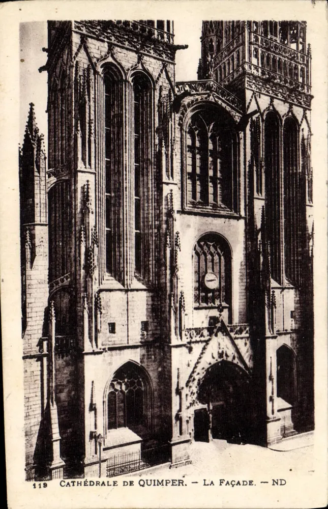 Catedral de Quimper — A Fachada — ND — N° 119 - Frente