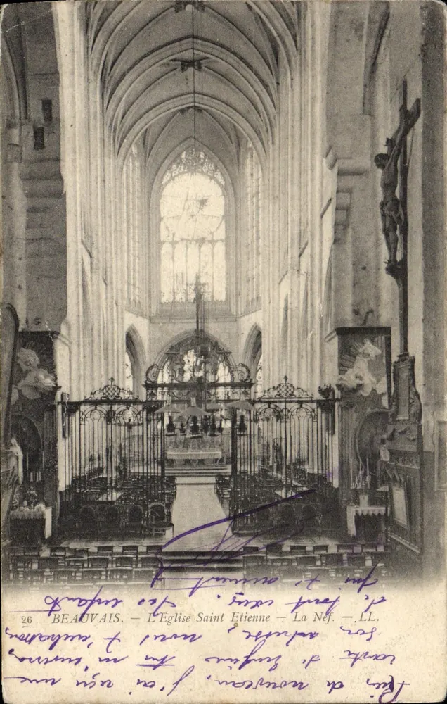 Beauvais — L'Église Saint-Étienne — La Nef — LL. — N° 26 - Frente