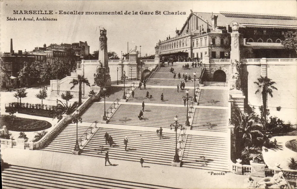 Marseille - Monumentale Treppe der Bahnhof Saint Charles — Sénès und Arnal, Architekten - Vorderseite