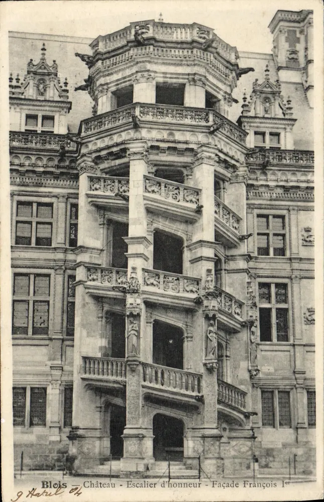 Blois — Schloss — Ehrenstiege — Fassade von Franz I. — J. Harel - Vorderseite