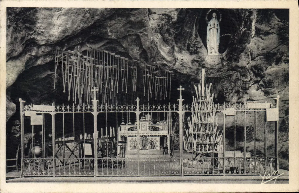 Gruta Milagrosa — Lourdes — Edição fotográfica Quemout - Frente
