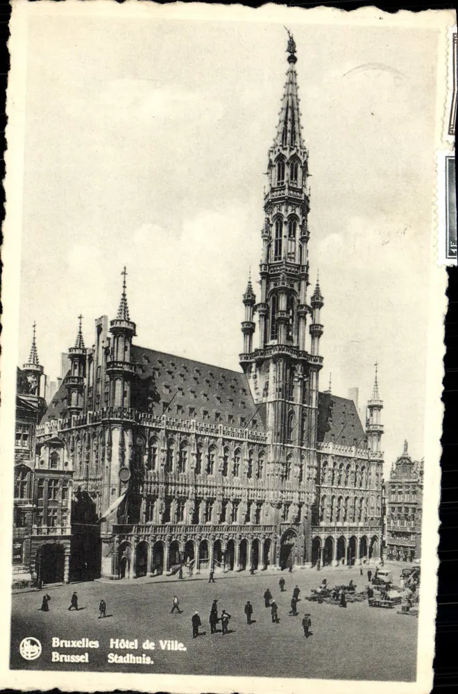 Brussel Stadhuis — uitzicht op het plein — uitgever THILE, serie 1, nr 2 - Voorkant