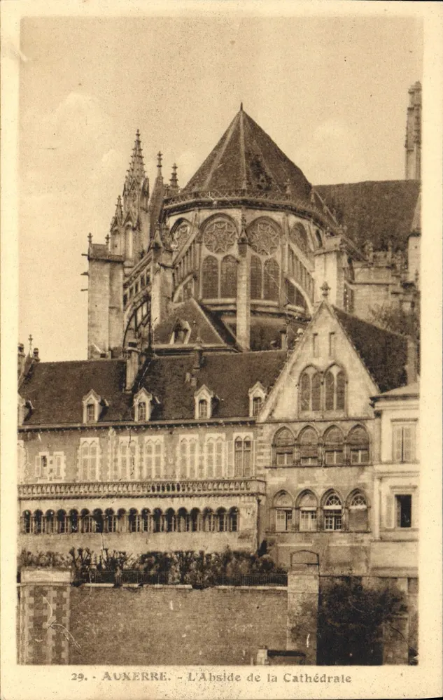 Auxerre - A Abside da Catedral — n°29 - Frente