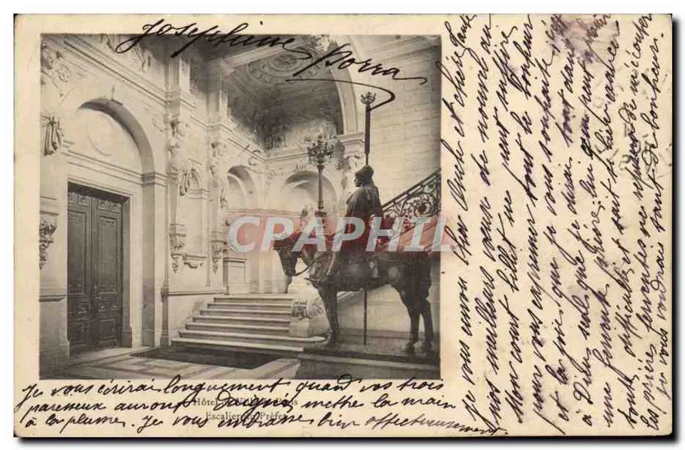 Estátua equestre — Hotel de Ville de Lyon — editor Escalier & Prifon - Frente
