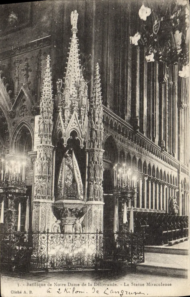 Basilique de Notre Dame de la Délivrande — Die Wunderstatue — Cliché A.B. - Vorderseite