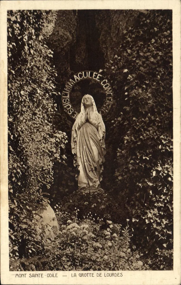 Mont Sainte-Odile — Die Grotte von Lourdes — Statue der Unbefleckten Jungfrau - Vorderseite