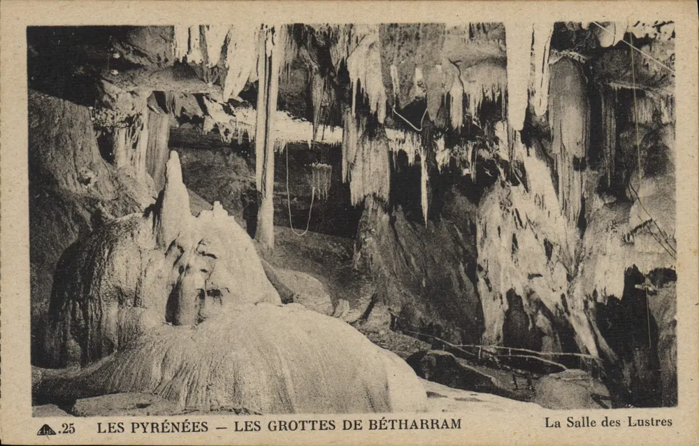 Die Pyrenäen — Die Höhlen von Bétharram — Der Saal der Kerzenhalter - Vorderseite
