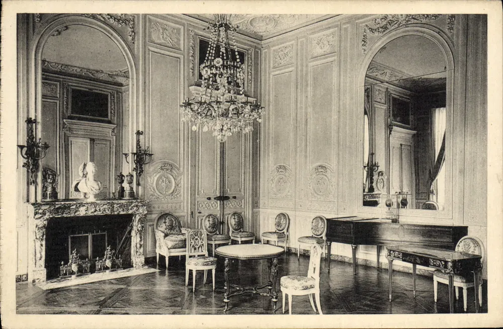 Pequeno Trianon — O Salão — Edição dos Museus Nacionais n°117 - Frente