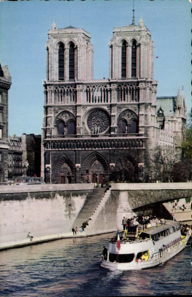 Nossa Senhora de Paris — vista da Seine — editor Ganycolor, n° 7077 - Frente