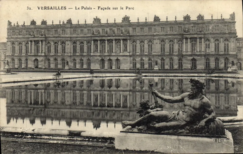 Versailles — O Palácio — Fachada sobre o Parque — E.D. editor - Frente