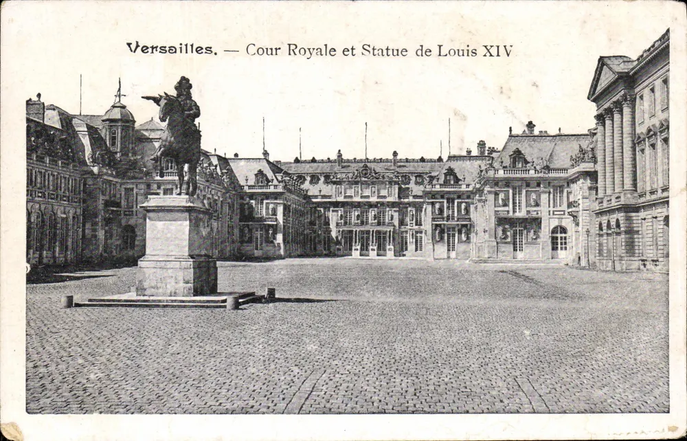 Versailles — Cour Royale et Statue de Louis XIV — Éditeur : Versailles - Vorderseite