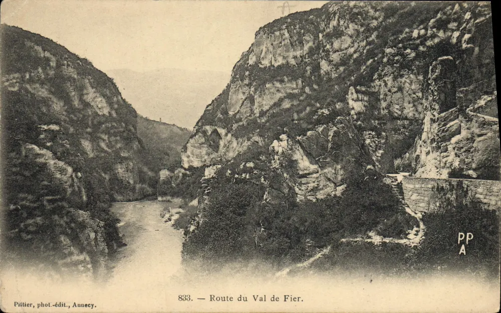 Route du Val de Fier — paysage de canyon avec rivière — Pittier, phot.-édit., Annecy, n° 833 - Frente