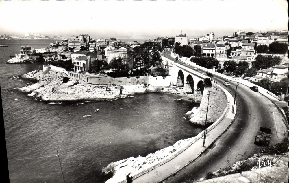 Marseille - Promenade de la Corniche — Le Petit Nice — Ary - Frente
