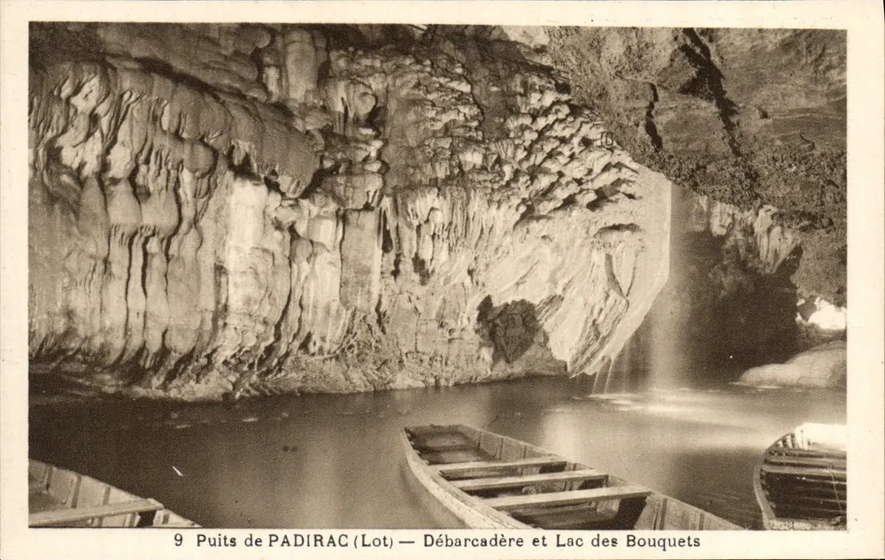 Puits de PADIRAC (Lot) — Molo e Lago dei Bouquets — Fototipia Hélio, Limoges - Recto