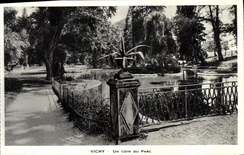 Vichy - Een hoek van het park — onbekende uitgever, serie-nummer niet zichtbaar - Voorkant