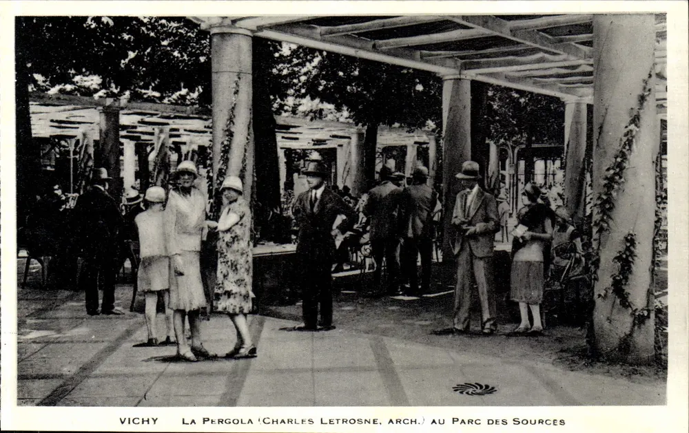 Vichy — La Pergola (Charles Letrosne, Architekt) im Parc des Sources - Vorderseite