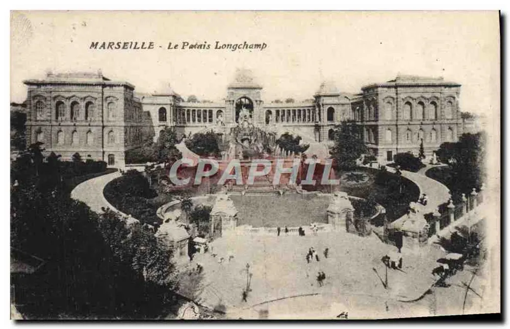 Marseille - O Palácio Longchamp — vista panorâmica com fonte central - Frente
