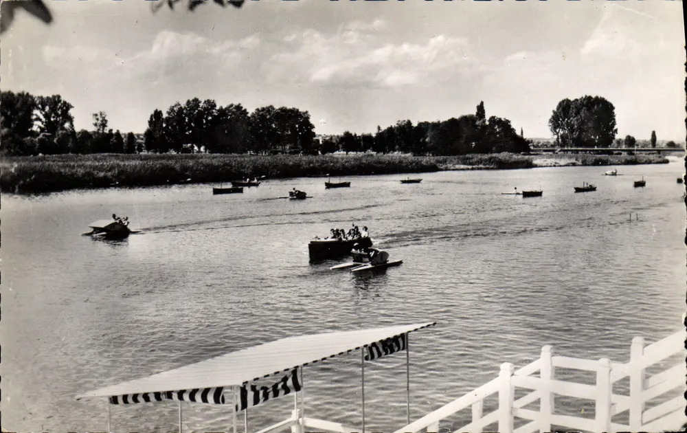 Vichy — Remo en el Allier — Éditions du Gérau, Paris - Anverso