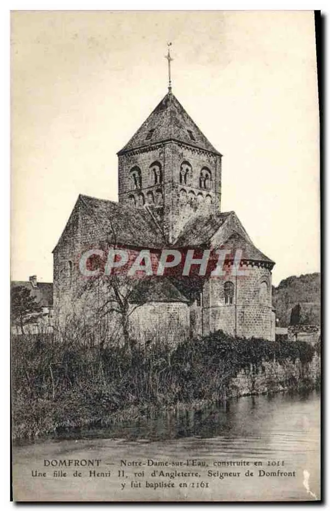 Domfront — Igreja de Notre-Dame-sur-l'Eau, construída em 1011 — número de série não visível - Frente
