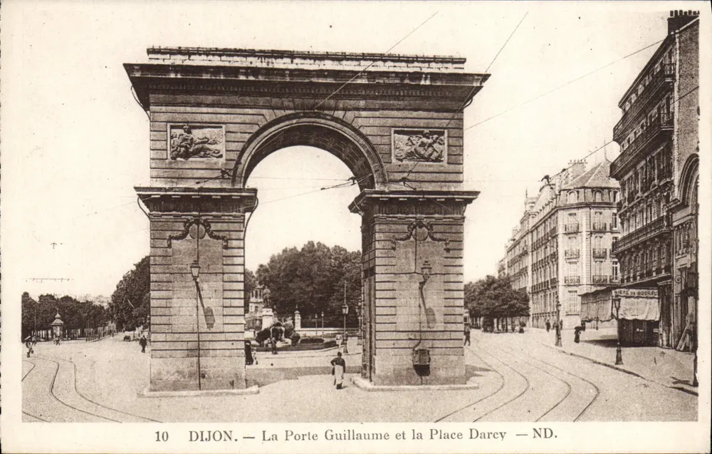 Dijon — Tor zur William und Platz Darcy — ND. - Vorderseite