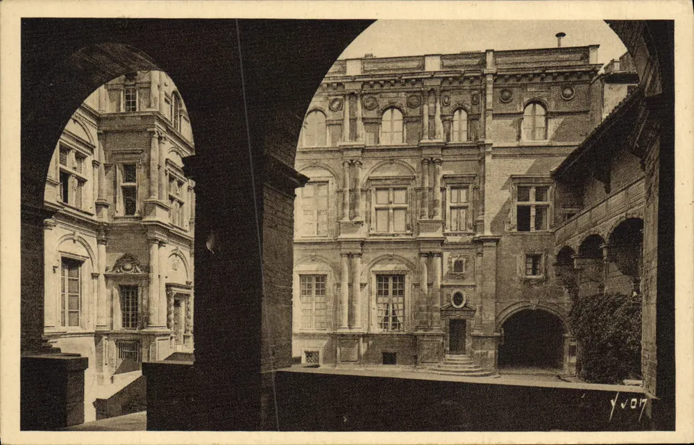 Toulouse (Ht.-Garonne) — L'Hotel d'Assézat (XVI secolo) — Les Éditions d'Art Yvon, Parigi - Recto