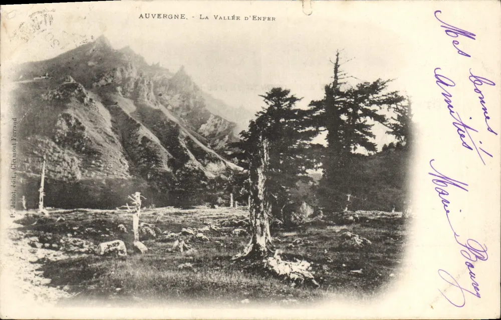 Auvergne - La Vallée d'Enfer — vue de montagnes et arbres, éditeur P. Juliot, Chermon Ferroud - Frente