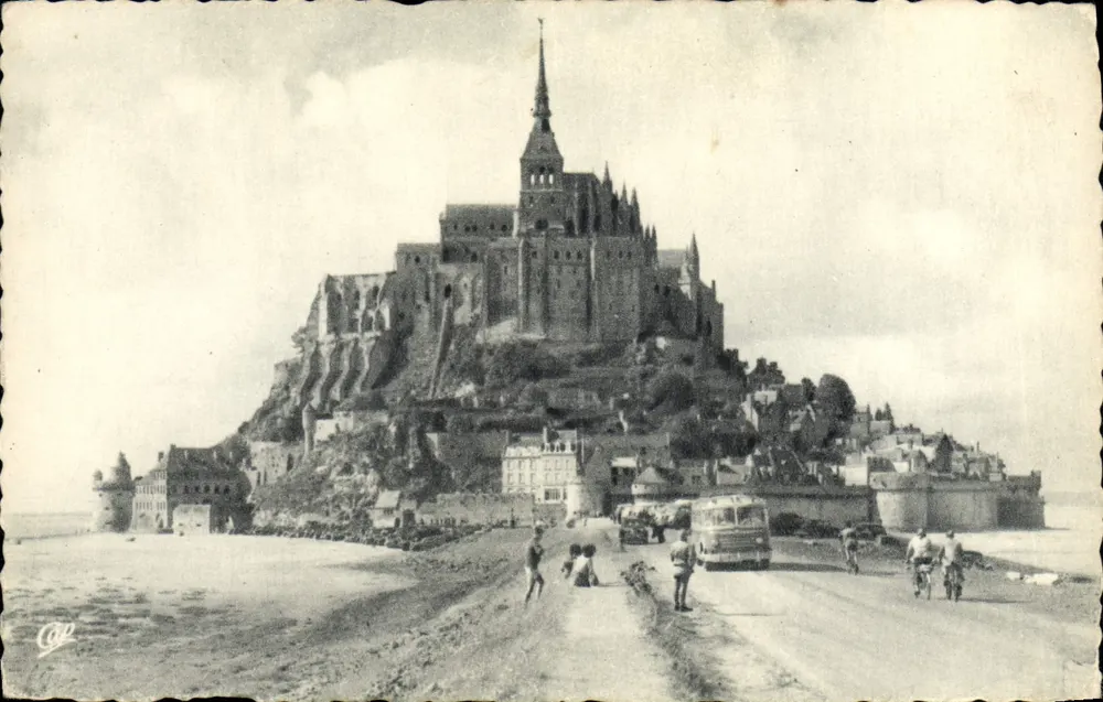 O Mont-Saint-Michel — A Chegada — Cie des Arts Photographiques, Paris 15 - Frente
