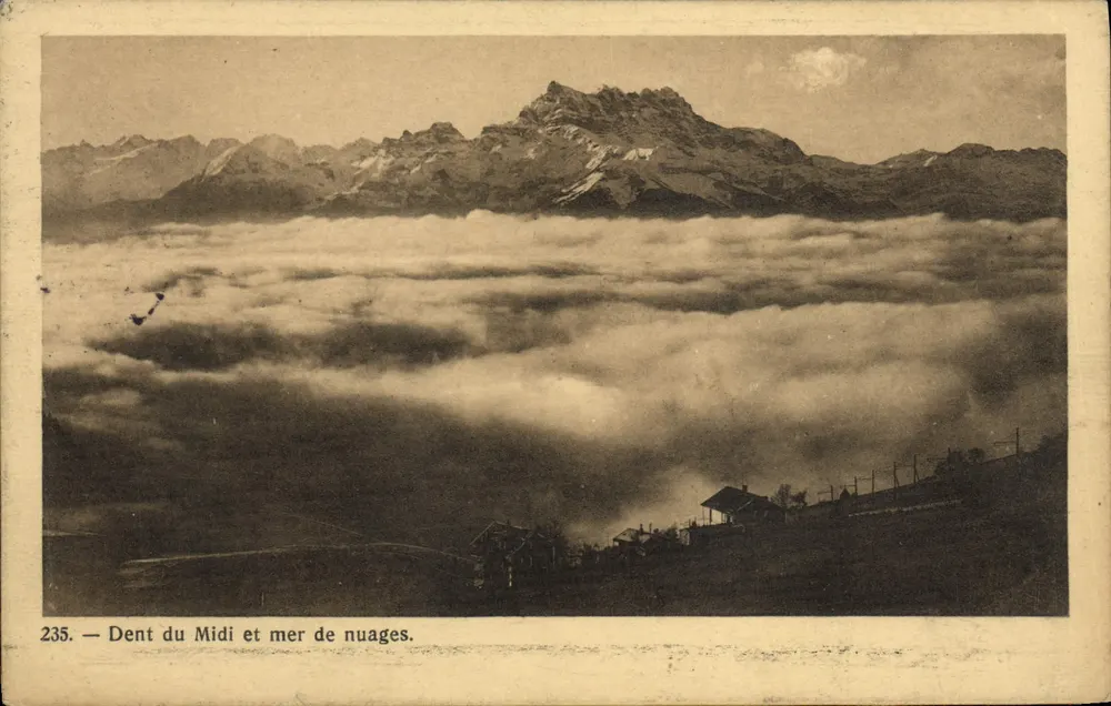 Dent du Midi e mar de nuvens — 235 — Décaux, Fot.-Ed., Leysin - Frente