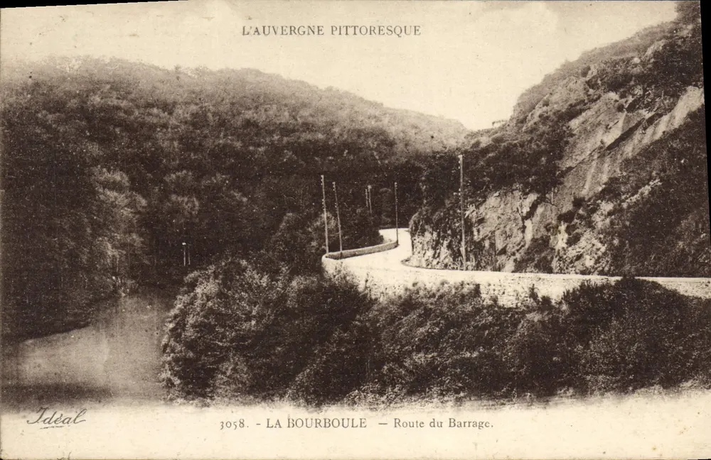 La Bourboule — Trasa do Wodospadu — Piekne Auvergne — Wydawca Ideal, nr 3058 - Awers