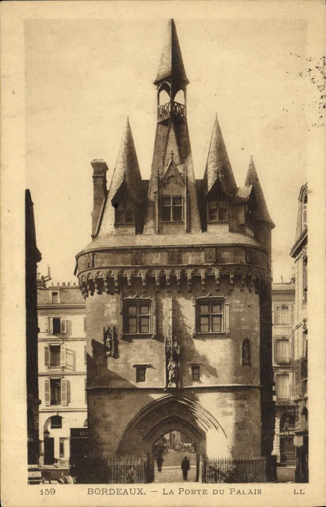 Bordeaux — A Porta do Palácio — LL - Frente