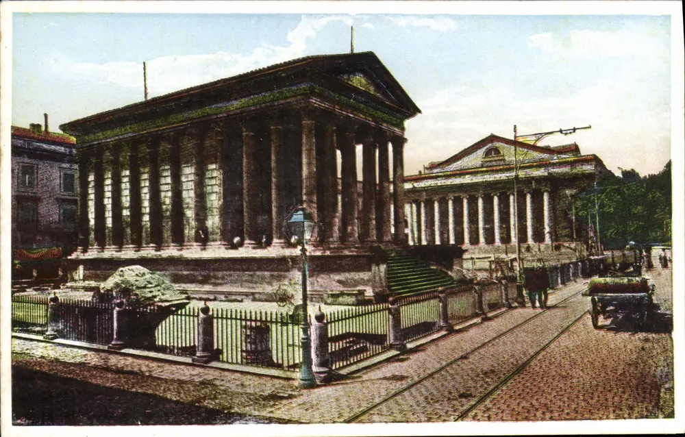 Nîmes (Gard) — Das Theater und die Maison Carrée — Verlag Combier & Macon - Vorderseite
