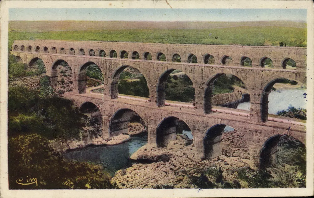 Ponte du Gard — Aqueduto Romano — Nîmes (Gard) — editor C. Im - Frente