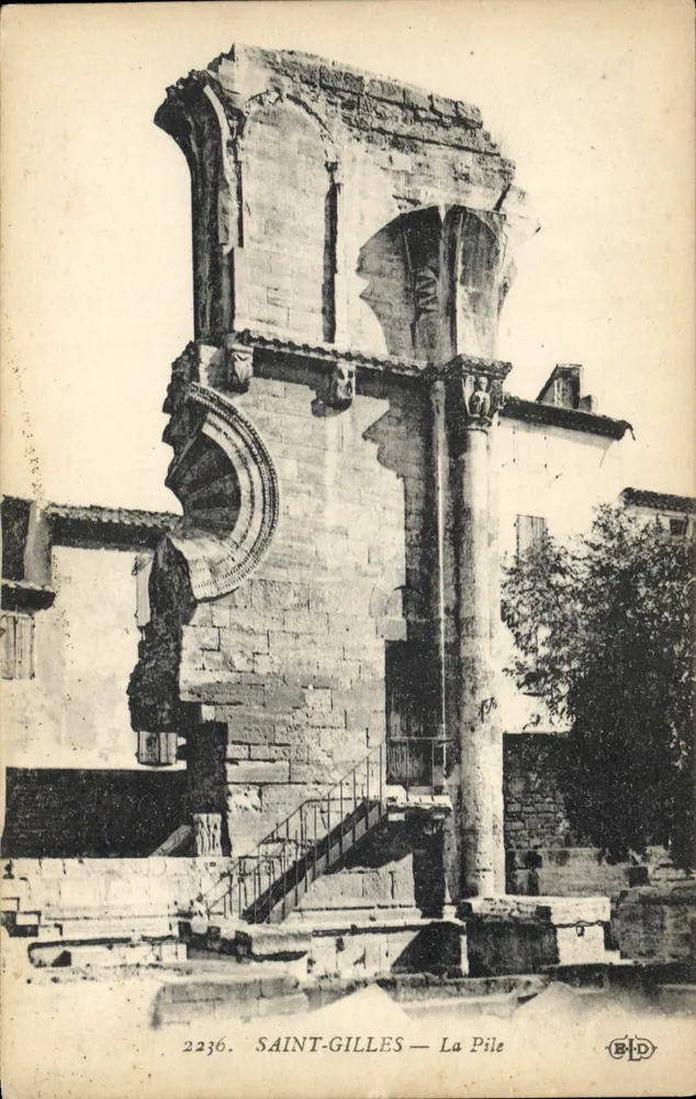 Saint-Gilles — A Pile — Editor B.P.D. n°2236 - Frente