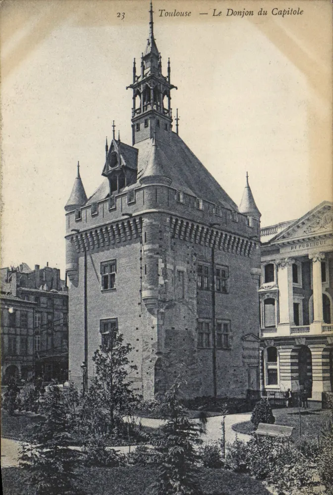 Toulouse — O Donjon do Capitole — Editor desconhecido, n° 23 - Frente