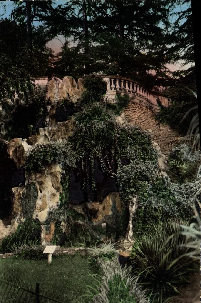 Nîmes - Der Garten der Quelle — Die Höhle — Französische Ausgaben - Vorderseite