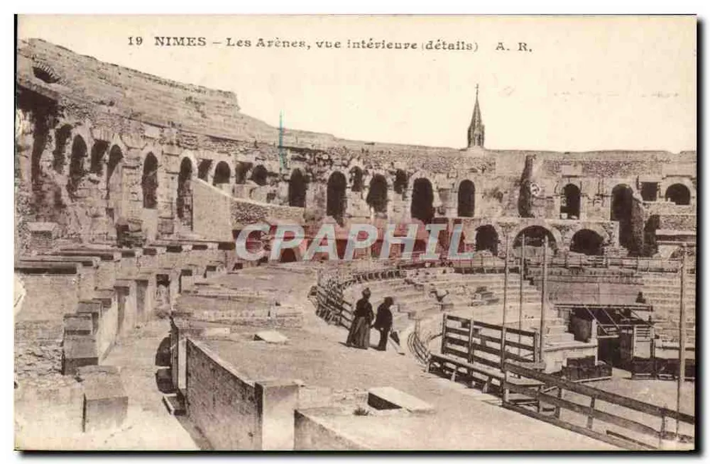 Nîmes — Les Arènes, vista interior (detalhes) — A. R. - Frente
