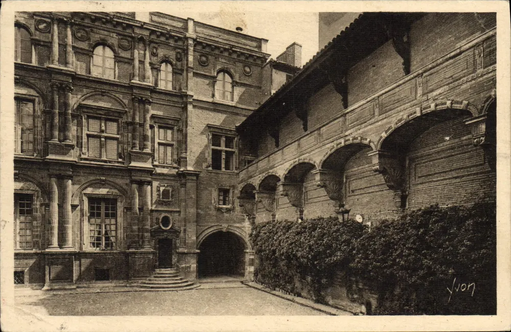 L'Hôtel d'Assézat — Toulouse (Hte-Garonne) — Éditions d'Art Yvon, Paris - Anverso