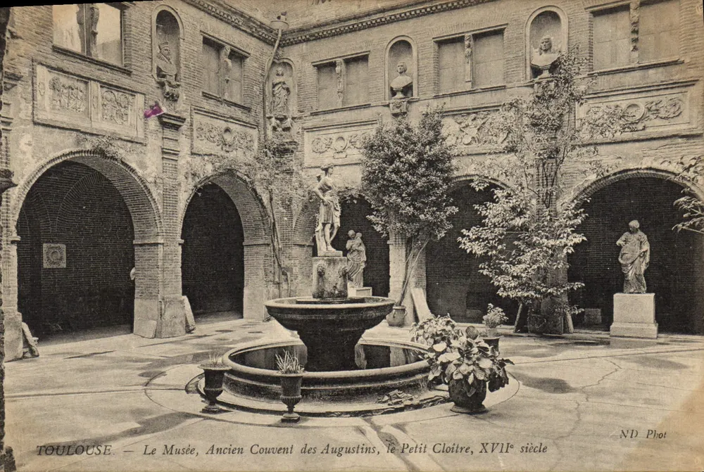 Toulouse — Das Museum, ehemaliges Augustinerkloster, der kleine Cloister, 17. Jahrhundert — ND Phot - Vorderseite