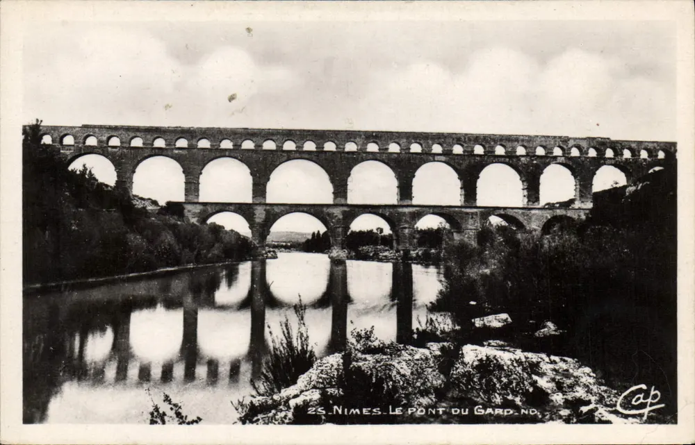 Nîmes. O Pont du Gard — editor Cap, n° 25 - Frente