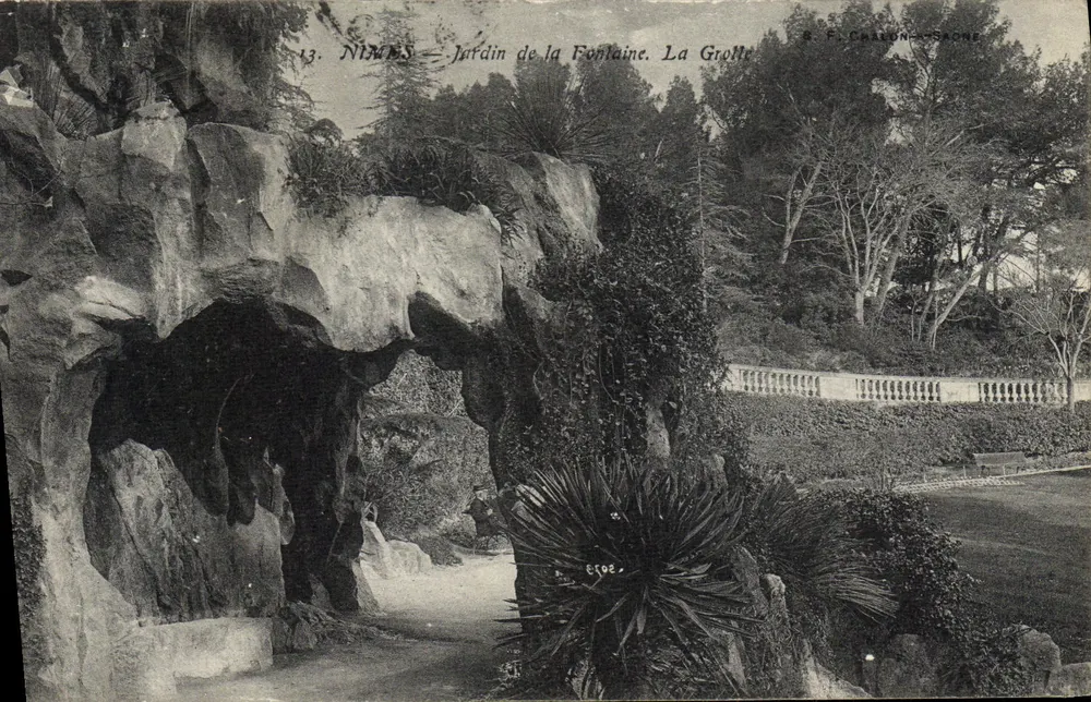 NIMES — Garten der Quelle. Die Höhle — R. F. CHALON-CORAONE - Vorderseite