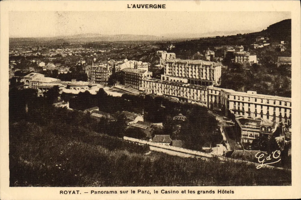 Royat — Panorama des Parks, des Casinos und der großen Hotels — G.d'O - Vorderseite